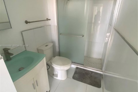 Copropriété à louer à Aventura, Floride: 2 chambres, 98.29 m2 № 2044168 - photo 7