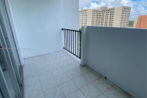 Copropriété à louer à Aventura, Floride: 2 chambres, 98.29 m2 № 2044168 - photo 14