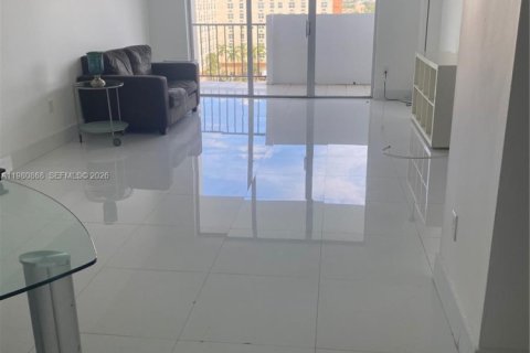 Copropriété à louer à Aventura, Floride: 2 chambres, 98.29 m2 № 2044168 - photo 3