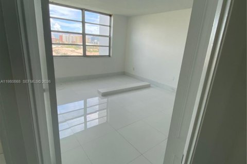 Copropriété à louer à Aventura, Floride: 2 chambres, 98.29 m2 № 2044168 - photo 8