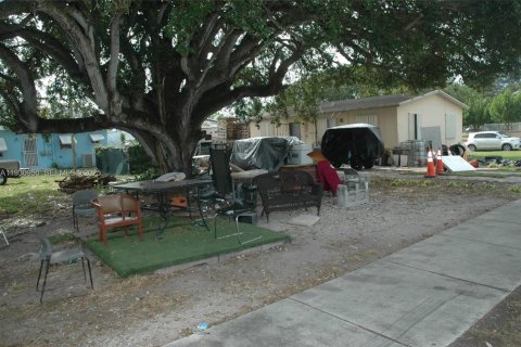 Terreno en venta en Florida City, Florida № 1989728 - foto 3
