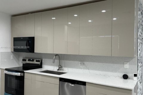 Снять в аренду виллу или дом в Холливуд, Флорида 3 спальни, 101.91м2, № 2006043 - фото 3