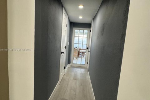 Снять в аренду виллу или дом в Холливуд, Флорида 3 спальни, 101.91м2, № 2006043 - фото 10