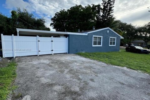 Дом в Холливуд, Флорида 3 спальни, 101.91м2 № 2006043