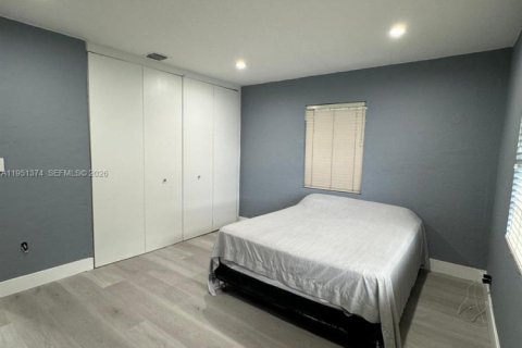 Снять в аренду виллу или дом в Холливуд, Флорида 3 спальни, 101.91м2, № 2006043 - фото 9