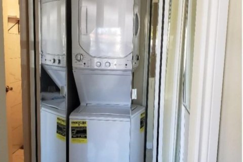 Apartamento en alquiler en Deerfield Beach, Florida, 1 dormitorio, 94.76 m2 № 1121115 - foto 1