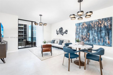 Condominio en venta en Miami, Florida, 1 dormitorio, 94.95 m2 № 2034160 - foto 5