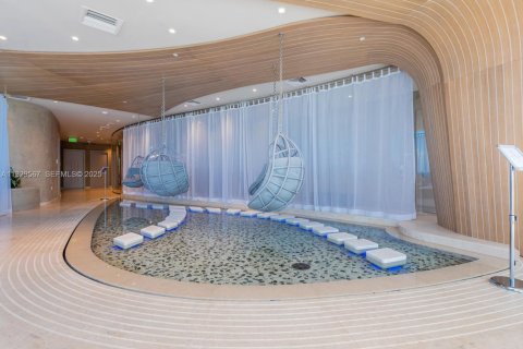 Condominio en venta en Miami, Florida, 1 dormitorio, 94.95 m2 № 2034160 - foto 25