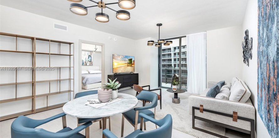 Condominio en Miami, Florida, 1 dormitorio  № 2034160