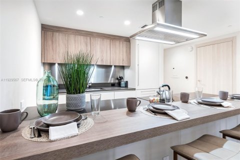 Condominio en venta en Miami, Florida, 1 dormitorio, 94.95 m2 № 2034160 - foto 6
