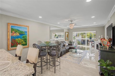 Copropriété à vendre à Lauderdale-by-the-Sea, Floride: 2 chambres, 85.47 m2 № 2084795 - photo 6