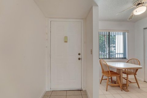 Copropriété à vendre à Lake Worth, Floride: 2 chambres, 100.33 m2 № 2175335 - photo 3