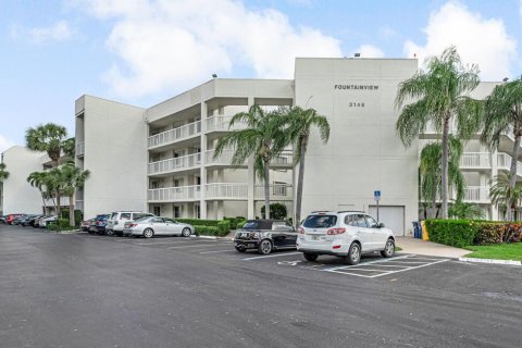Condo in Lake Worth, Florida, 2 bedrooms № 2175335