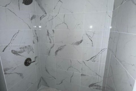 Townhouse in Weston, Florida 2 bedrooms, 93.37 sq.m. № 1768256 - photo 5