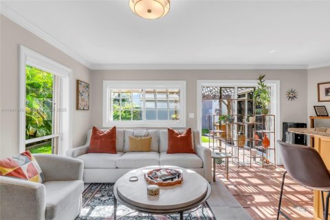 Villa ou maison à vendre à Miami, Floride: 3 chambres, 154.96 m2 № 1847737 - photo 14
