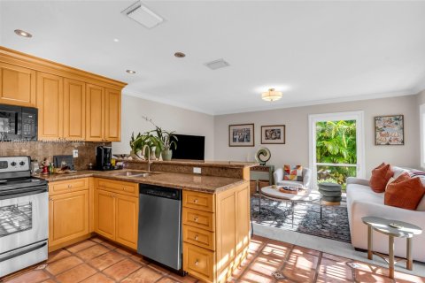 Villa ou maison à vendre à Miami, Floride: 3 chambres, 154.96 m2 № 1847737 - photo 8