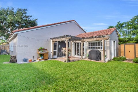Villa ou maison à vendre à Miami, Floride: 3 chambres, 154.96 m2 № 1847737 - photo 1
