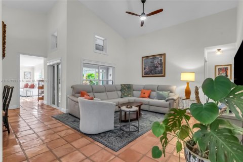 Villa ou maison à vendre à Miami, Floride: 3 chambres, 154.96 m2 № 1847737 - photo 4