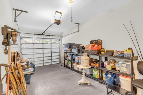 Villa ou maison à vendre à Miami, Floride: 3 chambres, 154.96 m2 № 1847737 - photo 30