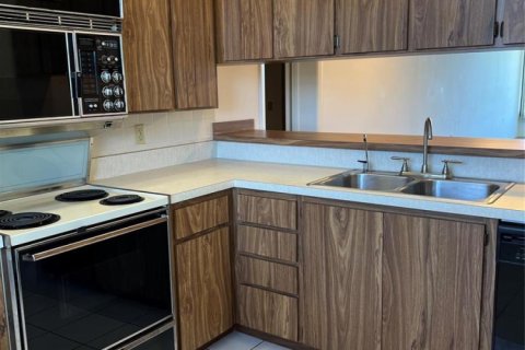 Condo in Davie, Florida, 2 bedrooms № 2250563 - photo 9