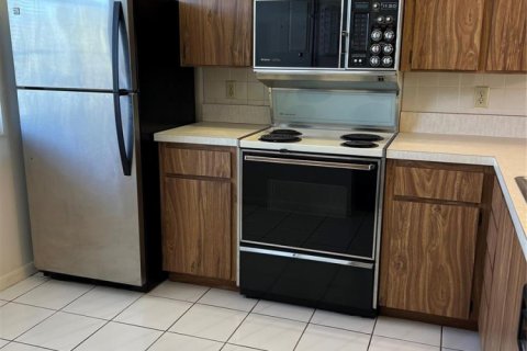 Condo in Davie, Florida, 2 bedrooms № 2250563 - photo 7