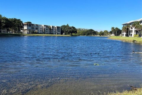 Condo in Davie, Florida, 2 bedrooms № 2250563 - photo 5