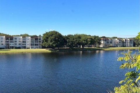 Condo in Davie, Florida, 2 bedrooms № 2250563 - photo 6