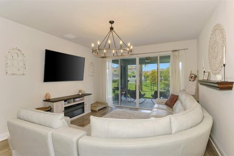 House in Bradenton, Florida 4 bedrooms, 204.76 sq.m. № 1879105 - photo 16