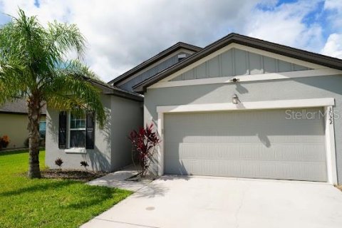 Casa en venta en New Smyrna Beach, Florida, 4 dormitorios, 176.7 m2 № 1842113 - foto 1