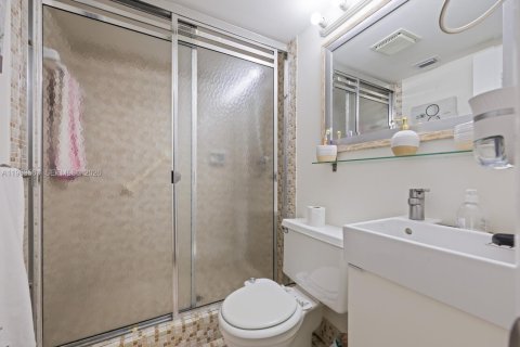 Снять в аренду кондоминиум в Холливуд, Флорида 2 спальни, 94.3м2, № 2025344 - фото 14