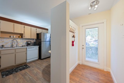 Снять в аренду кондоминиум в Холливуд, Флорида 2 спальни, 94.3м2, № 2025344 - фото 2