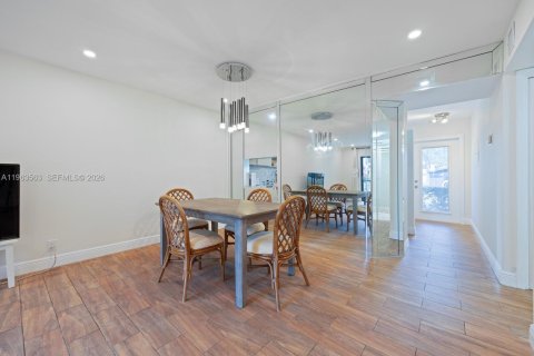 Снять в аренду кондоминиум в Холливуд, Флорида 2 спальни, 94.3м2, № 2025344 - фото 4