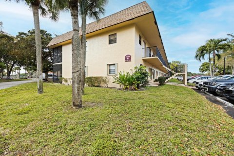 Снять в аренду кондоминиум в Холливуд, Флорида 2 спальни, 94.3м2, № 2025344 - фото 18