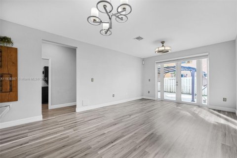 Купить таунхаус в Хомстед, Флорида 3 спальни, 128.02м2, № 1965574 - фото 10