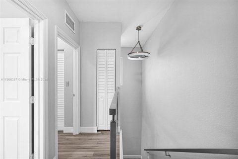 Купить таунхаус в Хомстед, Флорида 3 спальни, 128.02м2, № 1965574 - фото 24