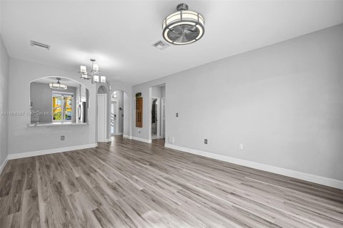 Купить таунхаус в Хомстед, Флорида 3 спальни, 128.02м2, № 1965574 - фото 12