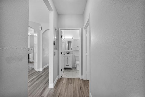 Купить таунхаус в Хомстед, Флорида 3 спальни, 128.02м2, № 1965574 - фото 13