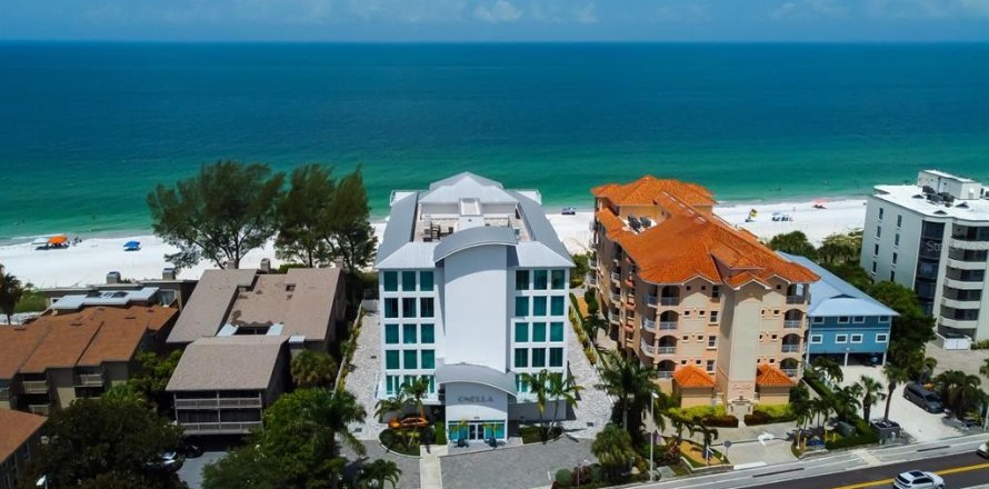 Condo à Indian Shores, Floride, 3 chambres № 2096721