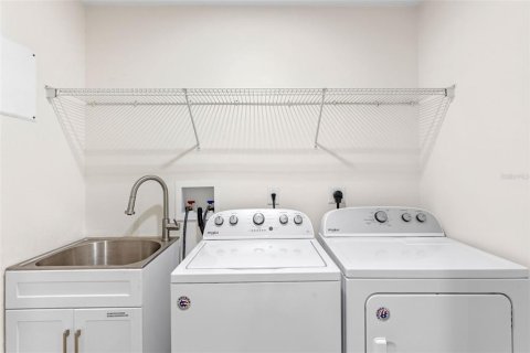 Casa en venta en Orlando, Florida, 4 dormitorios, 247.58 m2 № 1854709 - foto 18