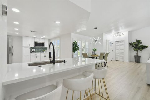 Villa ou maison à vendre à Tampa, Floride: 3 chambres, 184.23 m2 № 1744493 - photo 13