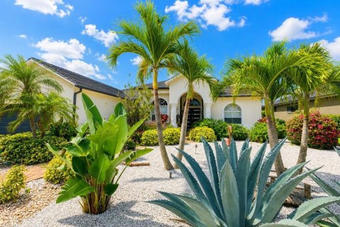 Casa en Osprey, Florida 4 dormitorios, 242.2 m2 № 2361392