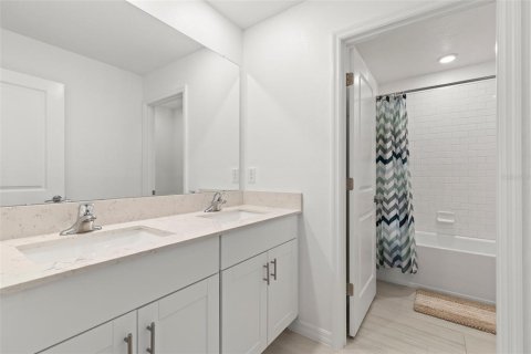 Casa en venta en Land O' Lakes, Florida, 5 dormitorios, 221.94 m2 № 1760378 - foto 29