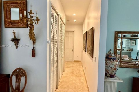 Купить виллу или дом в Майами, Флорида 3 спальни, 139.17м2, № 2025693 - фото 16