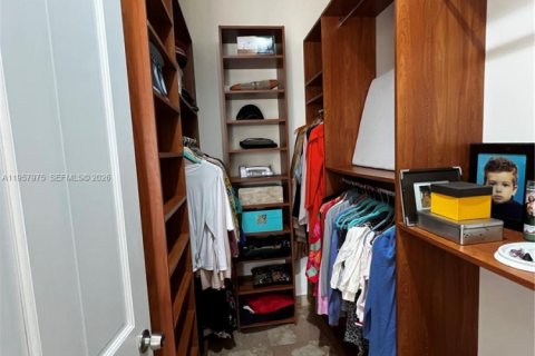 Купить виллу или дом в Майами, Флорида 3 спальни, 139.17м2, № 2025693 - фото 21