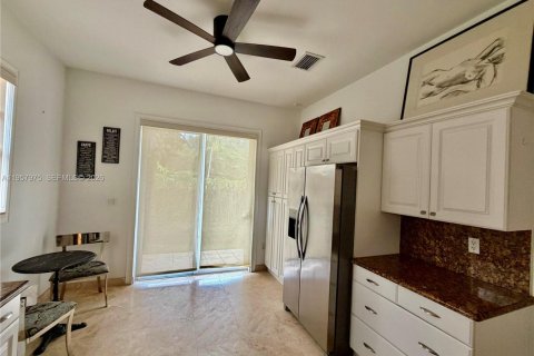 Купить виллу или дом в Майами, Флорида 3 спальни, 139.17м2, № 2025693 - фото 12