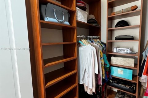 Купить виллу или дом в Майами, Флорида 3 спальни, 139.17м2, № 2025693 - фото 22