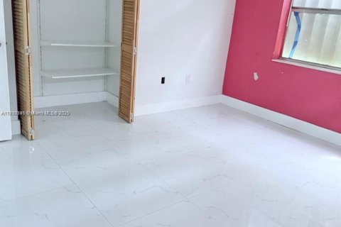 Copropriété à louer à Miami, Floride: 2 chambres, 107.4 m2 № 1966444 - photo 6