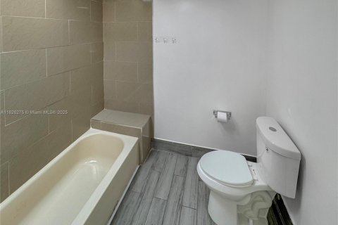 Купить кондоминиум в Норт-Лодердейл, Флорида 2 спальни, 142.14м2, № 2016022 - фото 13