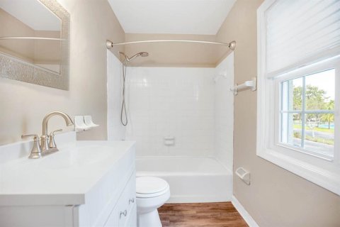 Copropriété à louer à Saint Petersburg, Floride: 1 chambre, 62.06 m2 № 2156516 - photo 9