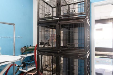 Купить коммерческую недвижимость в Майами, Флорида № 2060739 - фото 12